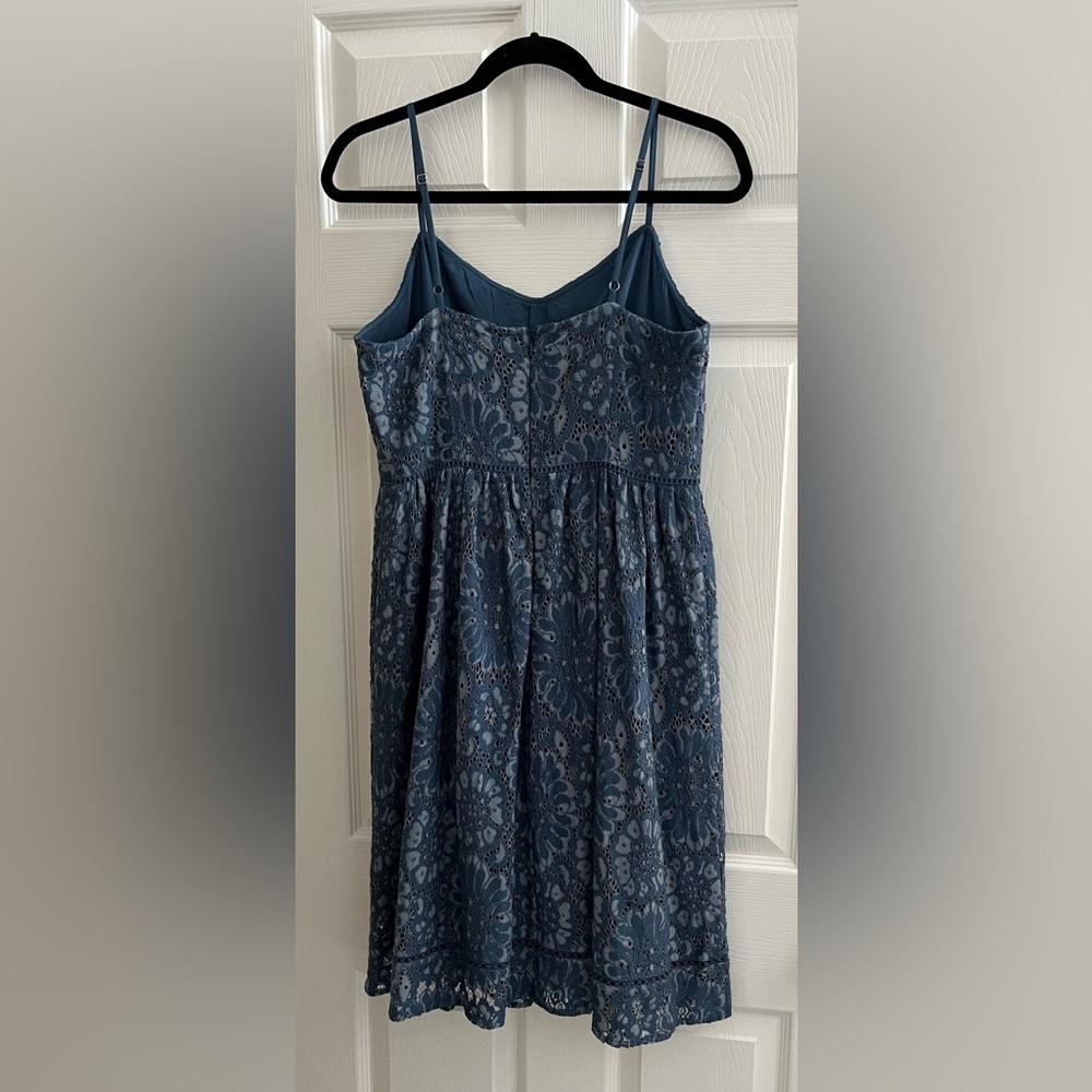 NWT Ann Taylor Loft Blue lace dress - size 4
